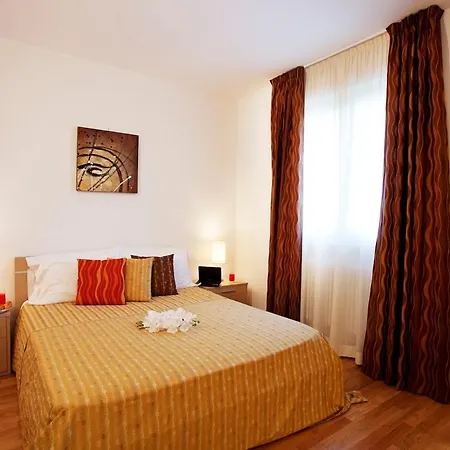 5-1 Of 11 In An Exclusive By Italian Lejlighed Tremezzo