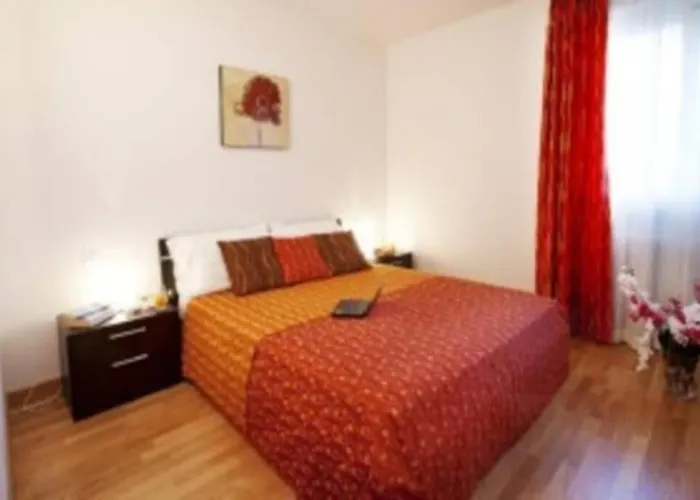 5-1 Of 11 In An Exclusive By Italian 特雷梅佐