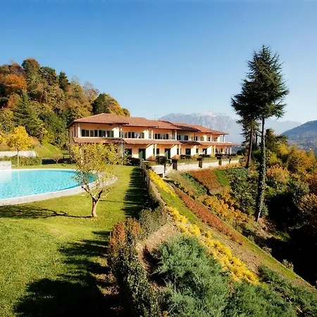 Appartamento 5-1 Of 11 In An Exclusive By Italian Tremezzo