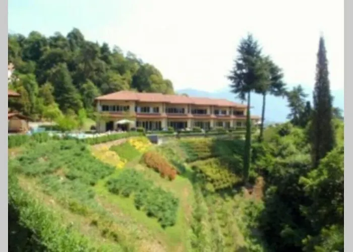 5-1 Of 11 In An Exclusive By Italian Appartamento Tremezzo